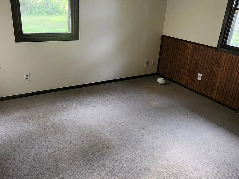 701 Railroad Ave SE — Photo 12