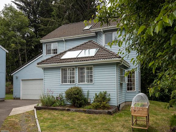 3rd image of 13976 NW Pali St