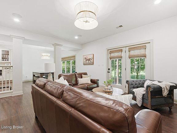5th image of 18712 Weymuth Ln