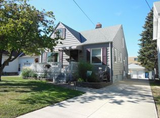 4104 Orchard Park Dr, Parma, OH 44134