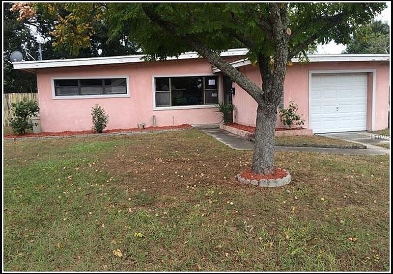 1st image of 220 S Alder Dr
