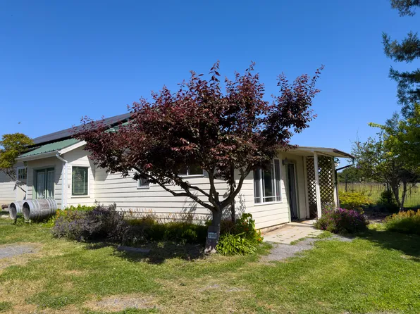 730 Goodwin Ave #A, Penngrove, CA 94951