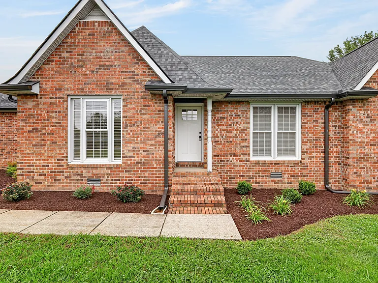 1015 Brinkley Rd — Photo 6