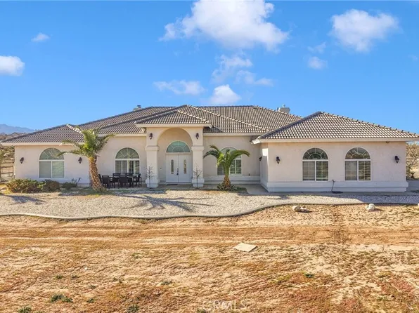 6086 Pythagoras Rd, Oak Hills, CA 92344