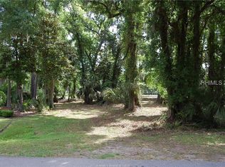 28 Harleston Green Rd, Hilton Head Island, SC 29928