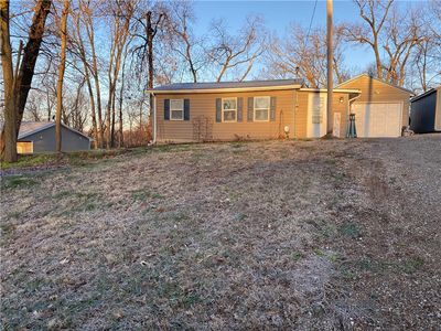 6158 Waukonda Dr, Brooklyn, IA, 52211