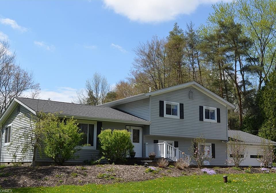 1st image of 8811 S Spring Valley Park Dr