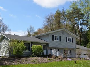 8811 S Spring Valley Park Dr, Chagrin Falls, OH 44023