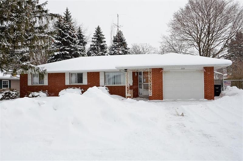 1st image of 228 Parkwood Ln