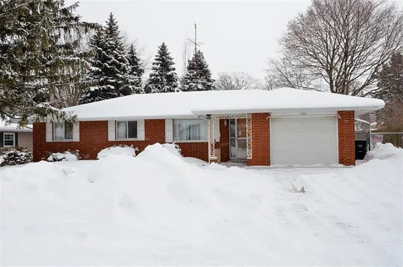 228 Parkwood Ln photo 1