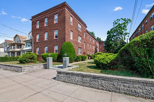 182 Elm St Photo 1