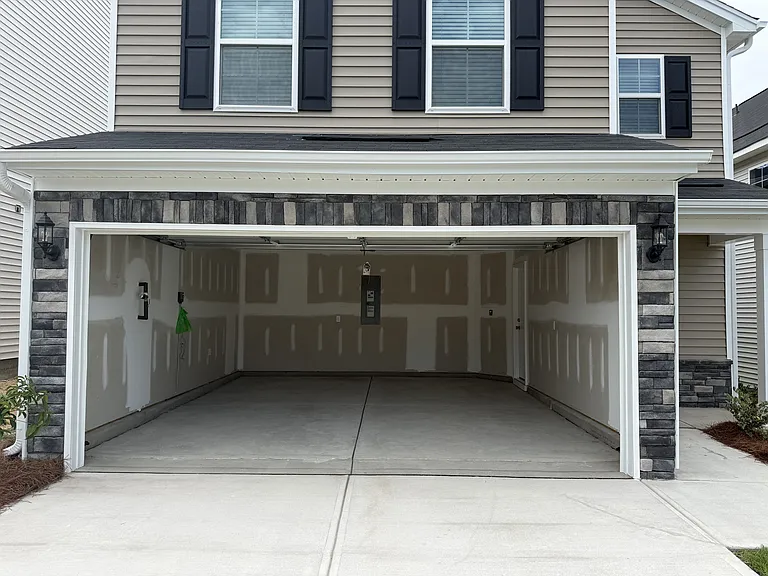 896 Lodgepole Ln — Photo 1