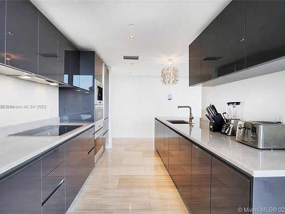 2nd image of 1451 Brickell Ave #11018798