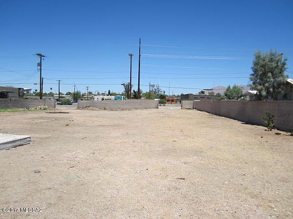 2nd image of 228 W Sahuaro St