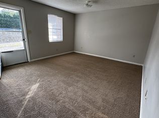 2554 Green Oaks Ct APT B, Winston Salem, NC 27107