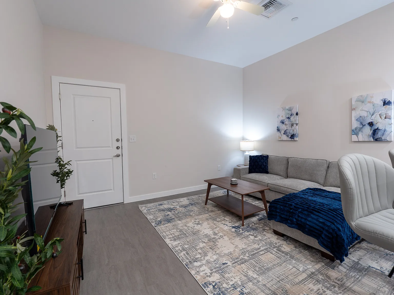 1 bed, 792 sqft, $1,600 — Photo 3