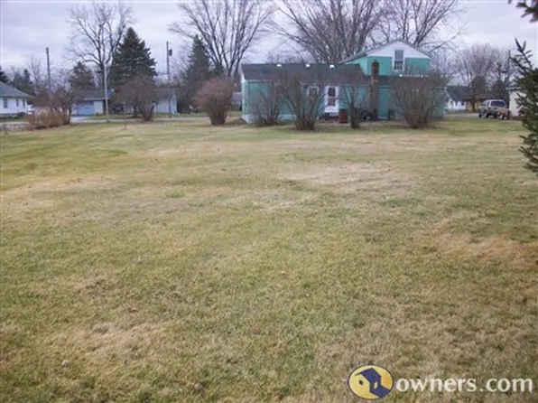 215 W North St, Durand, IL 61024