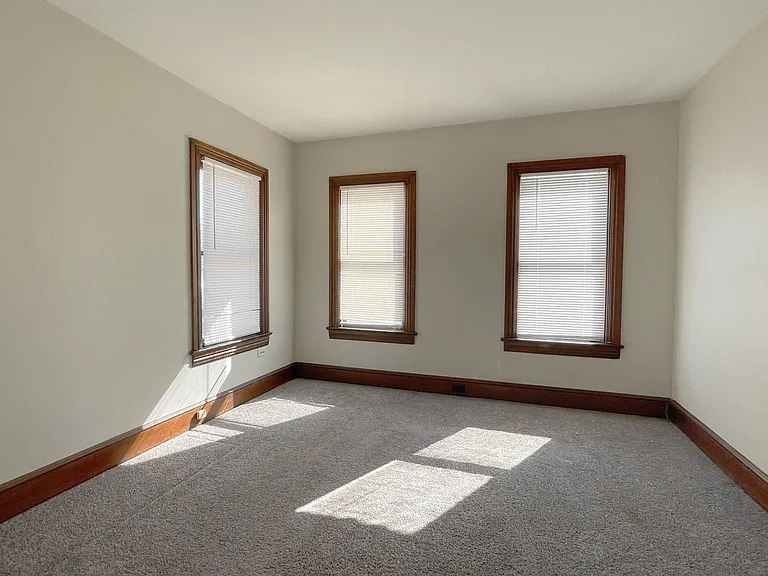 418-420 N Market St — Photo 11