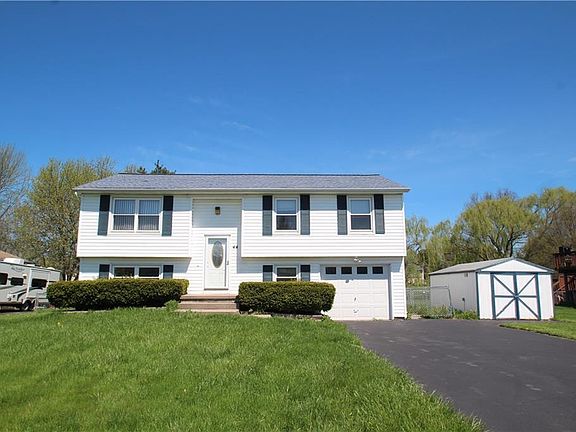 2nd image of 44 Alderbush Ln