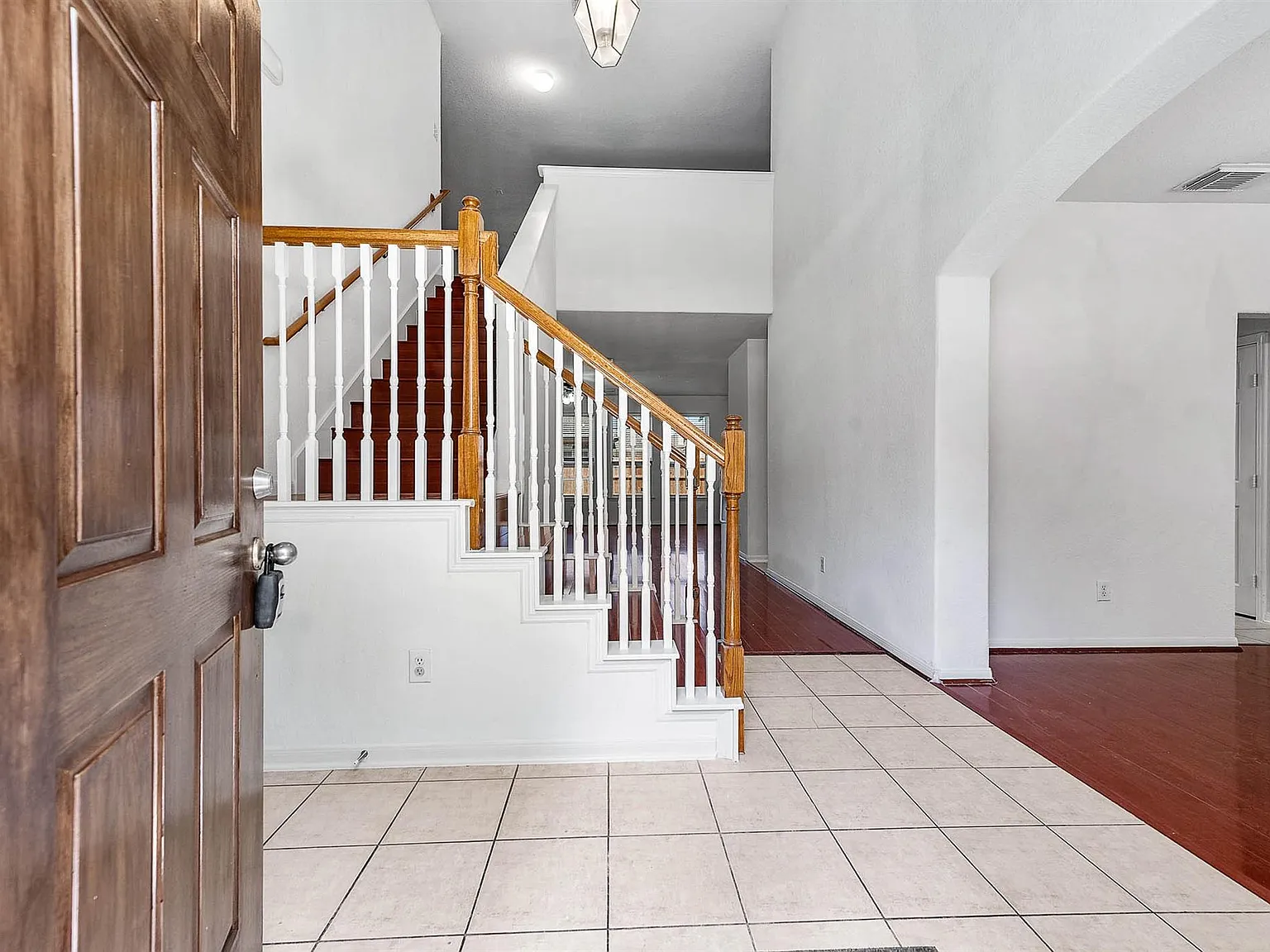 4 bed, 3.5 bath, 2830 sqft, $2,700 — Photo 4