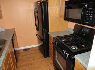 9588 S Lake Ridge Dr, Bloomington, IN 47401