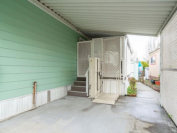 4th image of 6730 Redwood Avenue