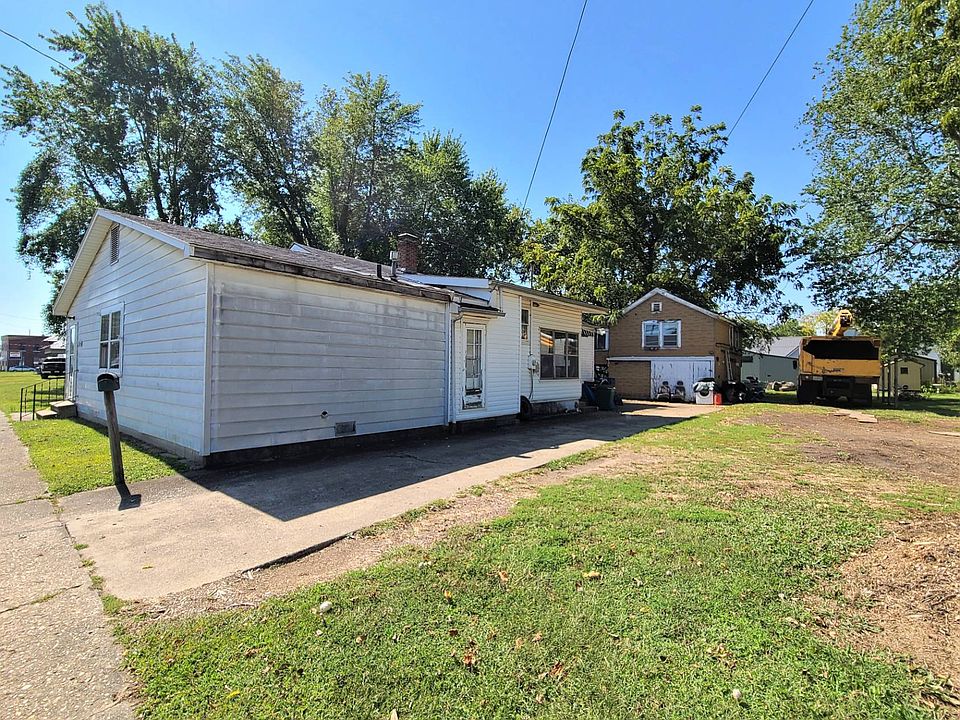 2nd image of 1715 12th St