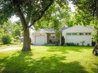 1424 SW Belle Ave, Topeka, KS 66604