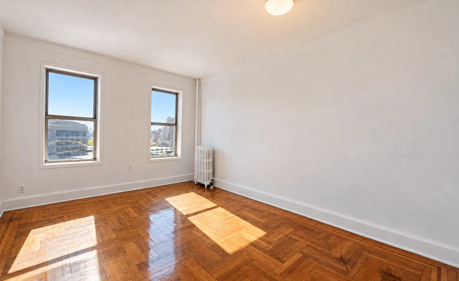 145 Seaman Ave — Photo 2