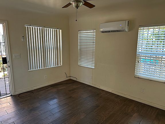 3rd image of 4847 Auburn Dr