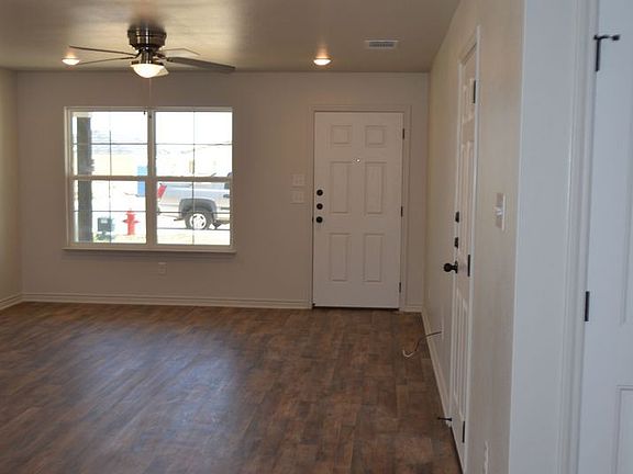 5th image of 1902 Castroville Trl #B