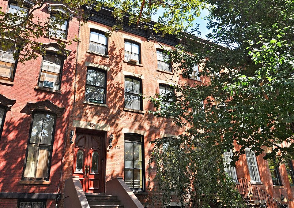 1st image of 421 Clermont Ave