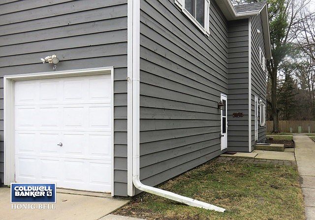 1st image of 34W939 Stanton Dr APT D