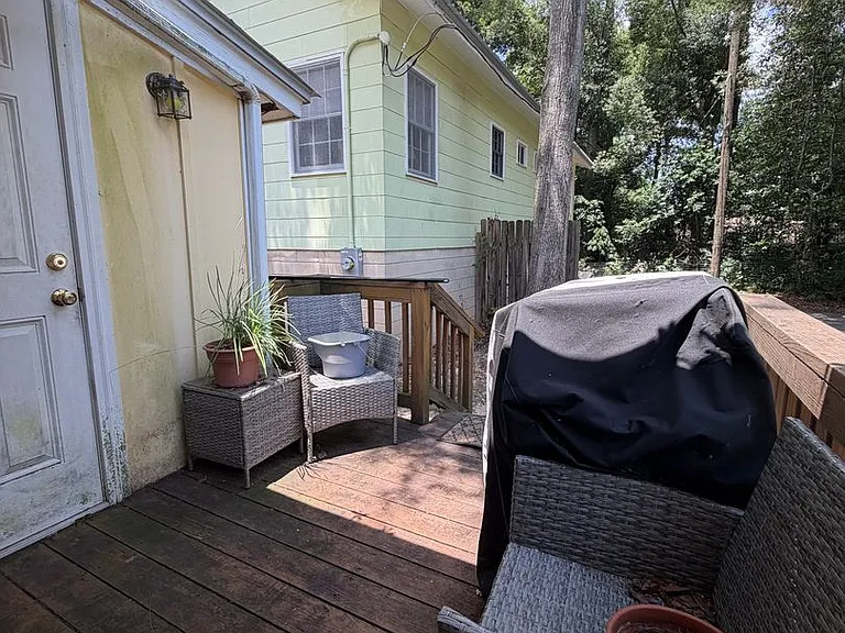 1924 S Meridian St — Photo 6
