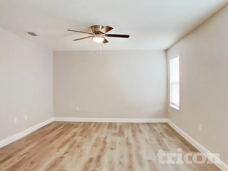 7105 Feather Wood Dr — Photo 5