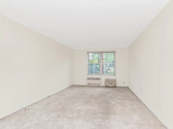 3363 Sedgewick Avenue image 5 of 10