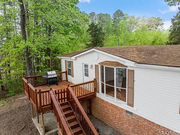3rd image of 107 Lovette Ln