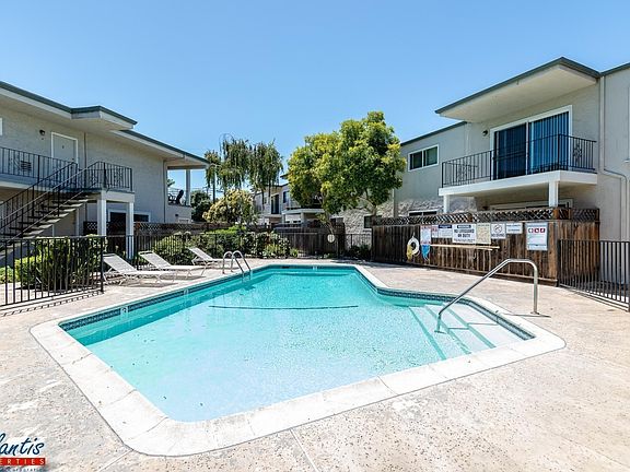 2nd image of 642 Blythe Ct APT 2