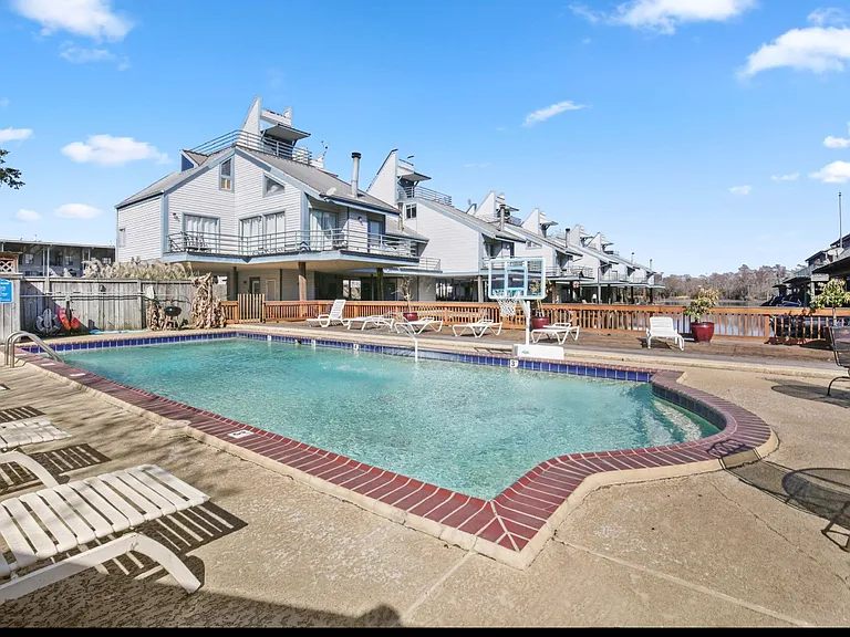 141 E Highway 22 Hwy #E3 — Photo 11