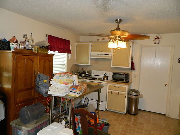 3rd image of 1324 Denver
