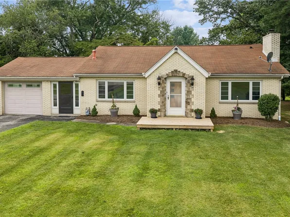 114 Schutte Dr, Beaver Falls, PA 15010