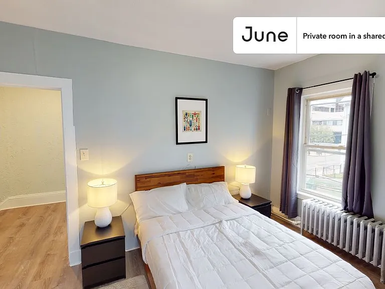 11 Islington St #E — Photo 2