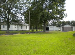 7470 Harco Rd, Galatia, IL 62935