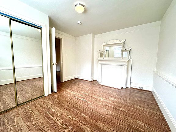 3rd image of 362 Moultrie St #362