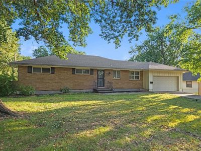 8819 E 61st St, Raytown, MO, 64133