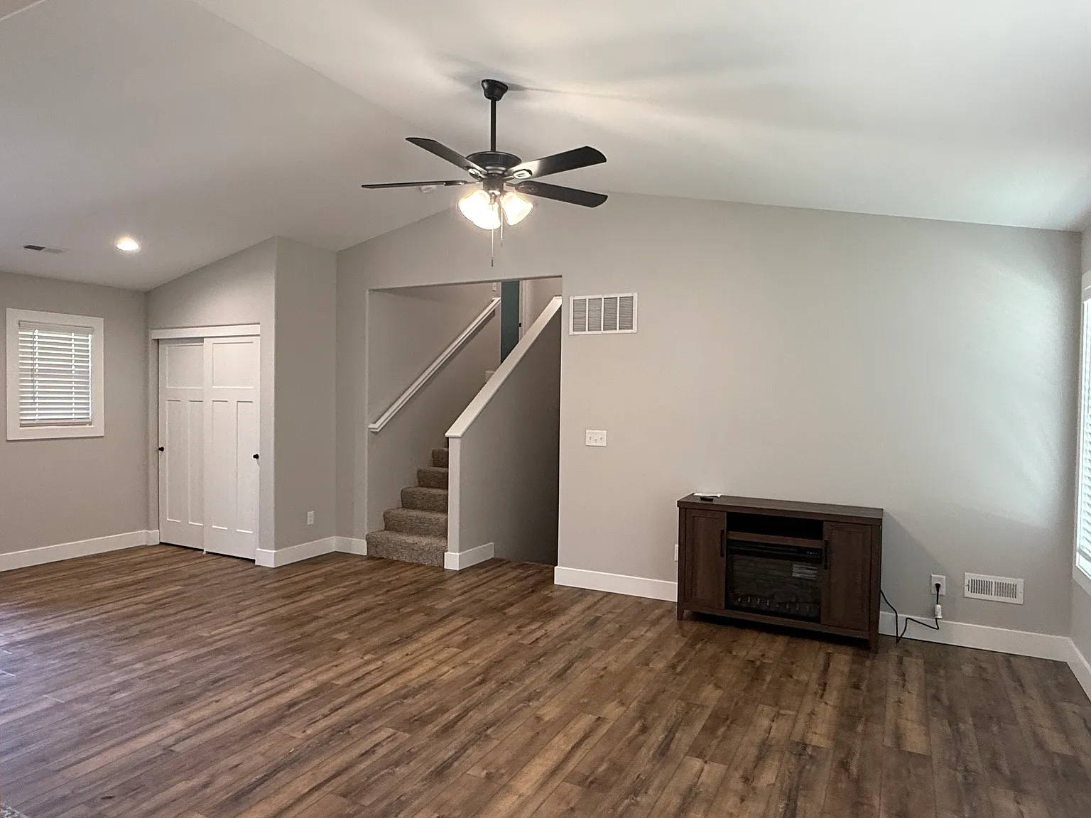 4 bed, 1600 sqft, $2,300 — Photo 3