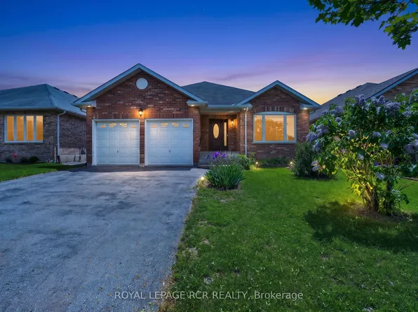 71 Elmwood Ave, Brock, ON L0K 1A0