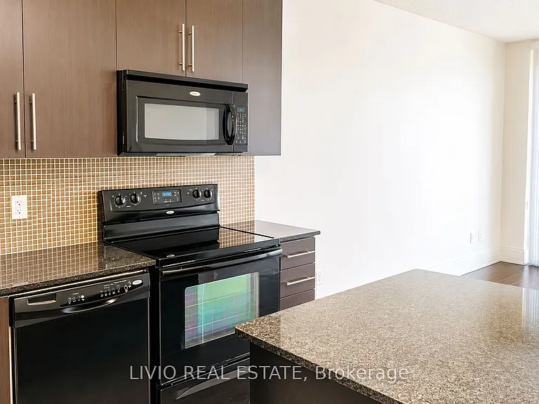 330 Burnhamthorpe Rd W #1406 — Photo 3