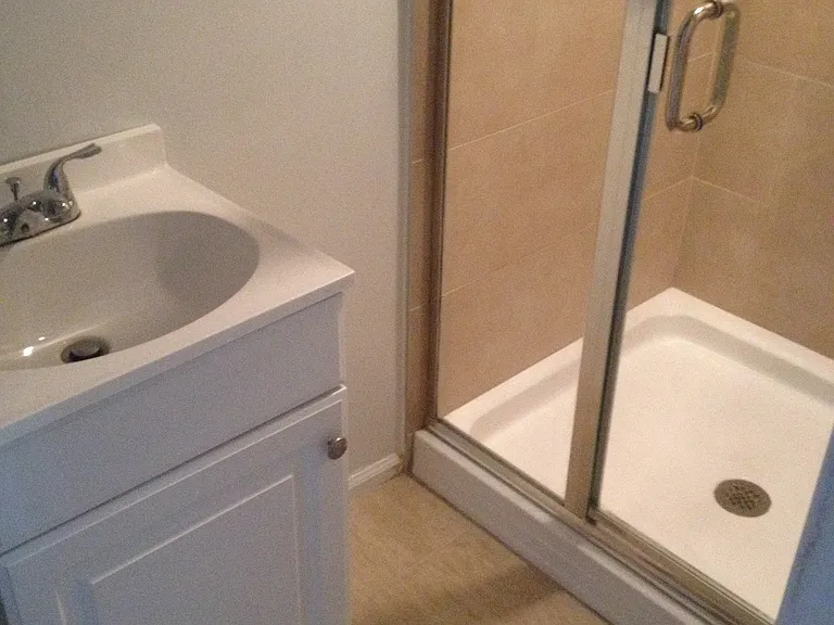 118 Doremus Ave #C — Photo 4