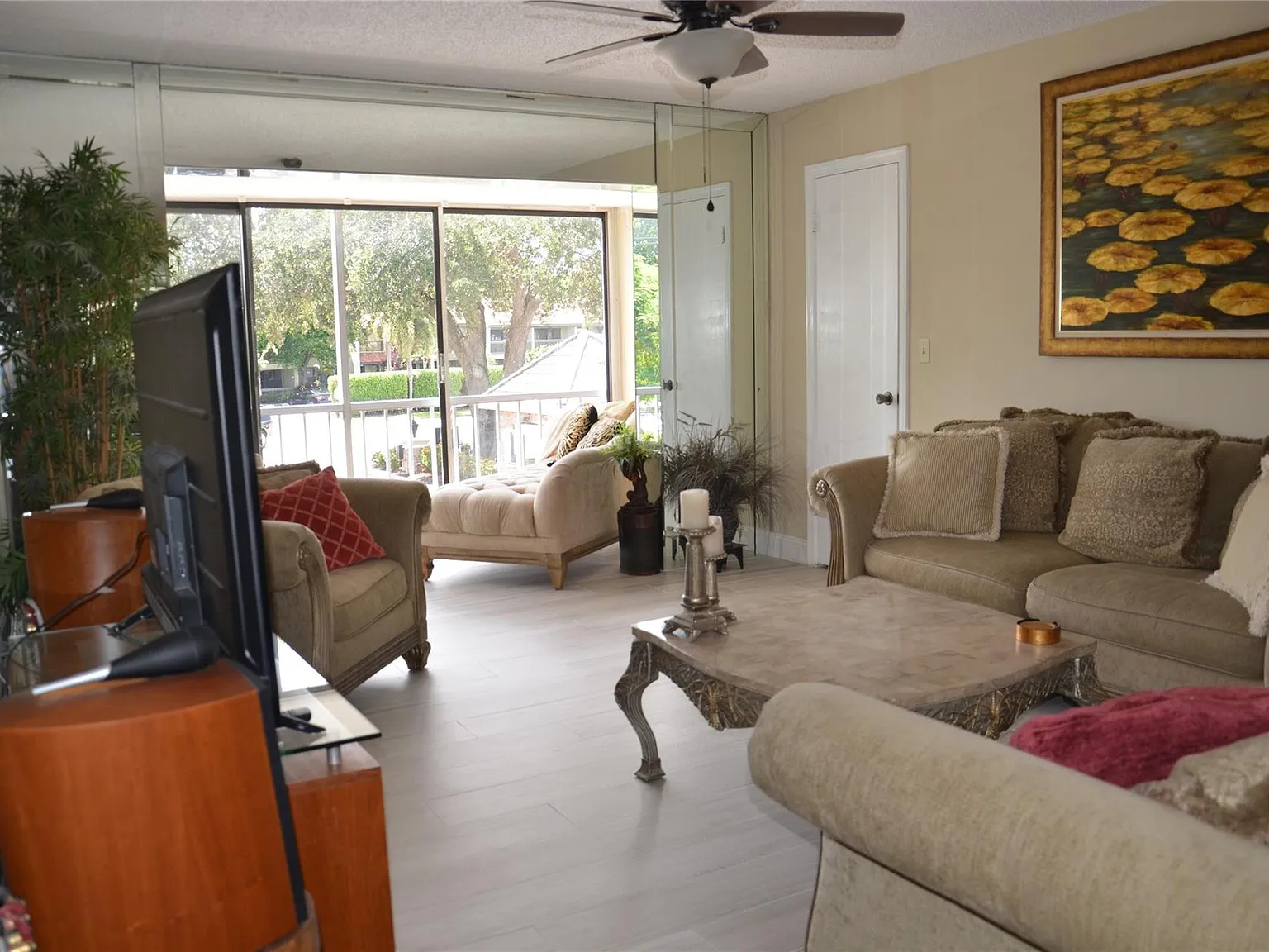 2 bed, 2.0 bath, 1250 sqft, $2,250 — Photo 4